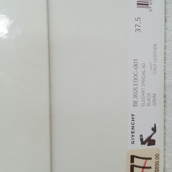 New Givenchy Elegant Studded Leather Sandals - Picture 11 of 12